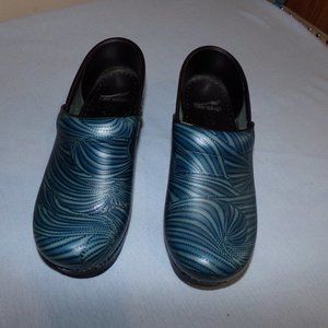 Ladies, Dansko Professional Clogs, Size EU38